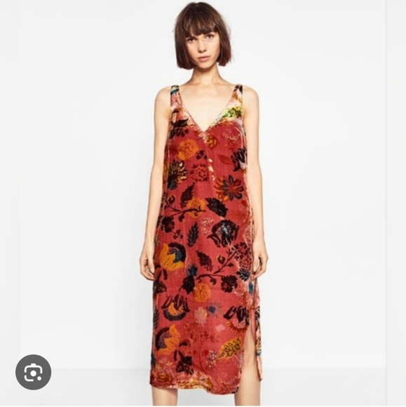 Zara Dresses & Skirts - Zara Boho Chic  Red Floral Velvet Dress